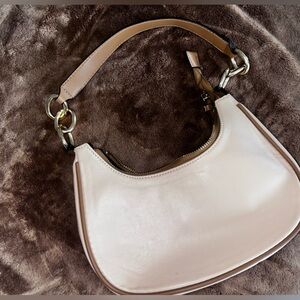 Elegant Cream Shoulder Bag